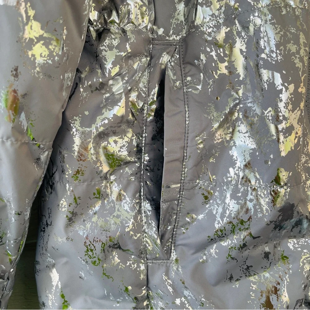 The North Face Girls Reversible Mossbud Swirl Metallic Gray Parka Jacket Size L